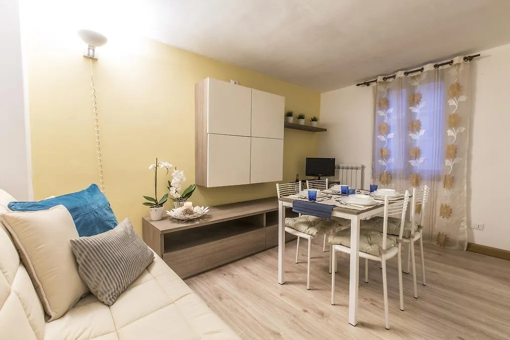 Susy Biennale Apartment - Canal View And Garden Venice 0*,  Italy