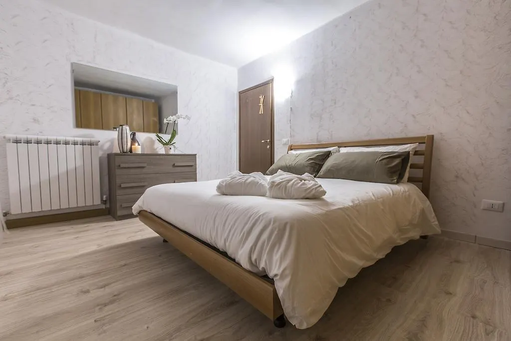 Susy Biennale Apartment - Canal View And Garden Venedig