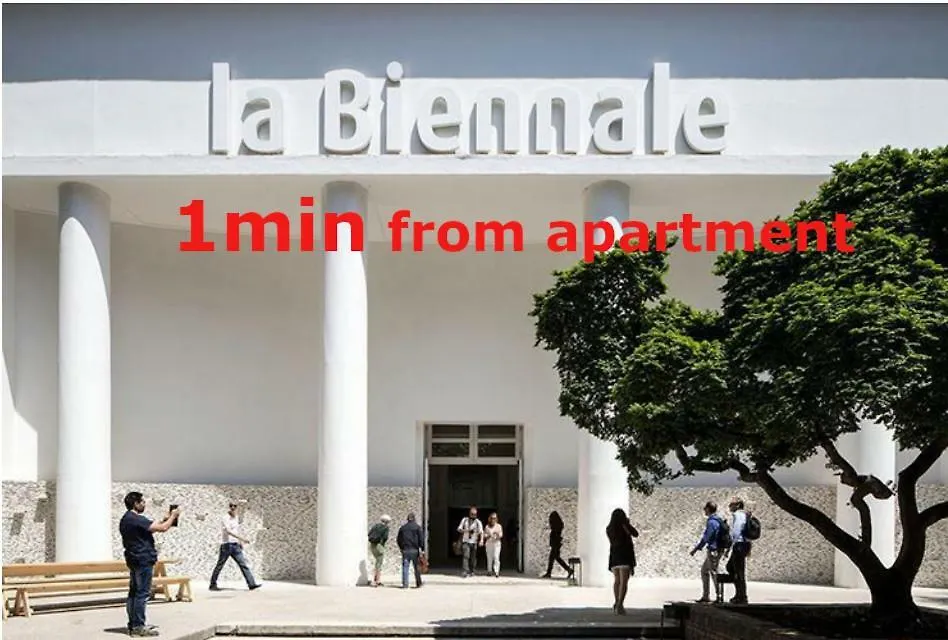Susy Biennale Apartment - Canal View And Garden Venice
